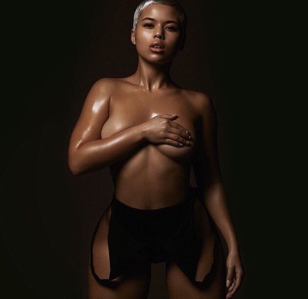 peedaprofit's tweet image. I wish she came in "Bite Size" 😫😋 #whoisshe #ineednames