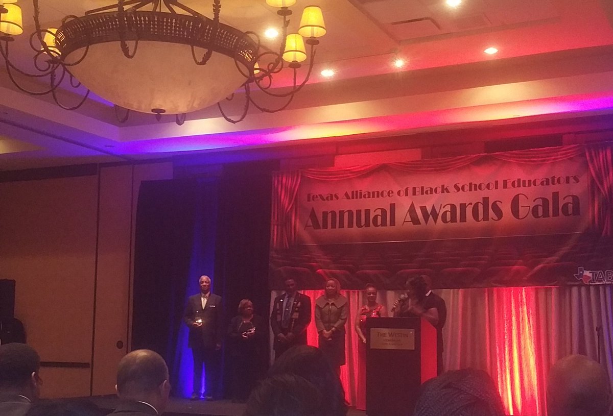 DeAndrea22's tweet photo. Congrats to the living legend winners!Dr. Elaine Bailey & Dr. Dennis Dunkins (FWASBE) #tabse2016 @FWISD_PLI #tabse16 https://t.co/0tiSZi4b6L