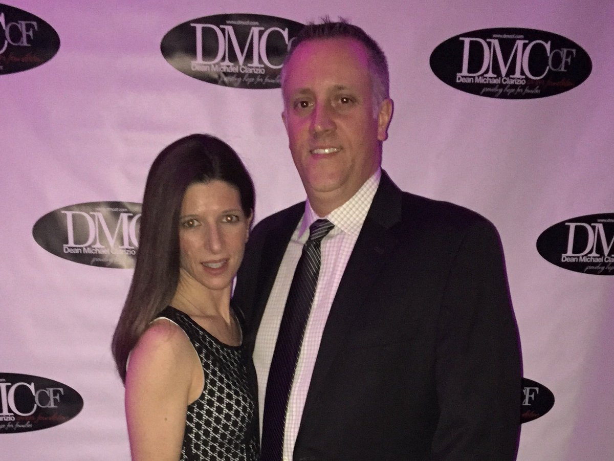 JAC2279's tweet photo. Great night @DMCCF1! Thank you for the donation @TheEllenShow! #charity #cancersucks #dmccf #nj #westmount https://t.co/yol27tQI6a