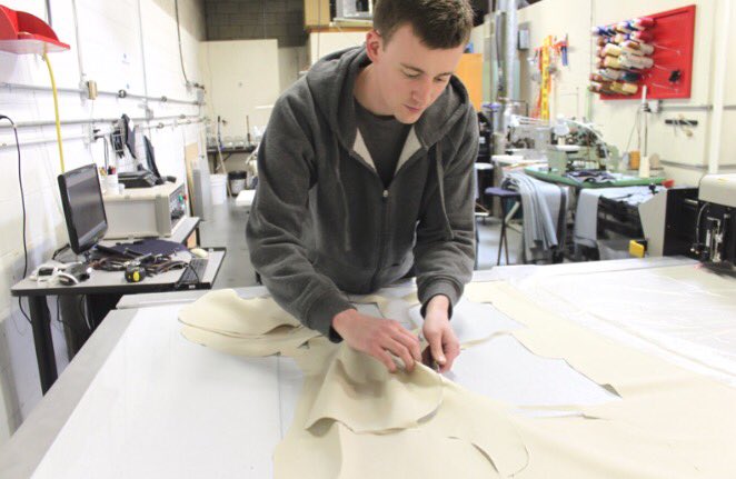 RedMalt's tweet image. A great pair of jeans begins with sturdy pocketing. See more of what goes into our jeans at redmalt.com/factory