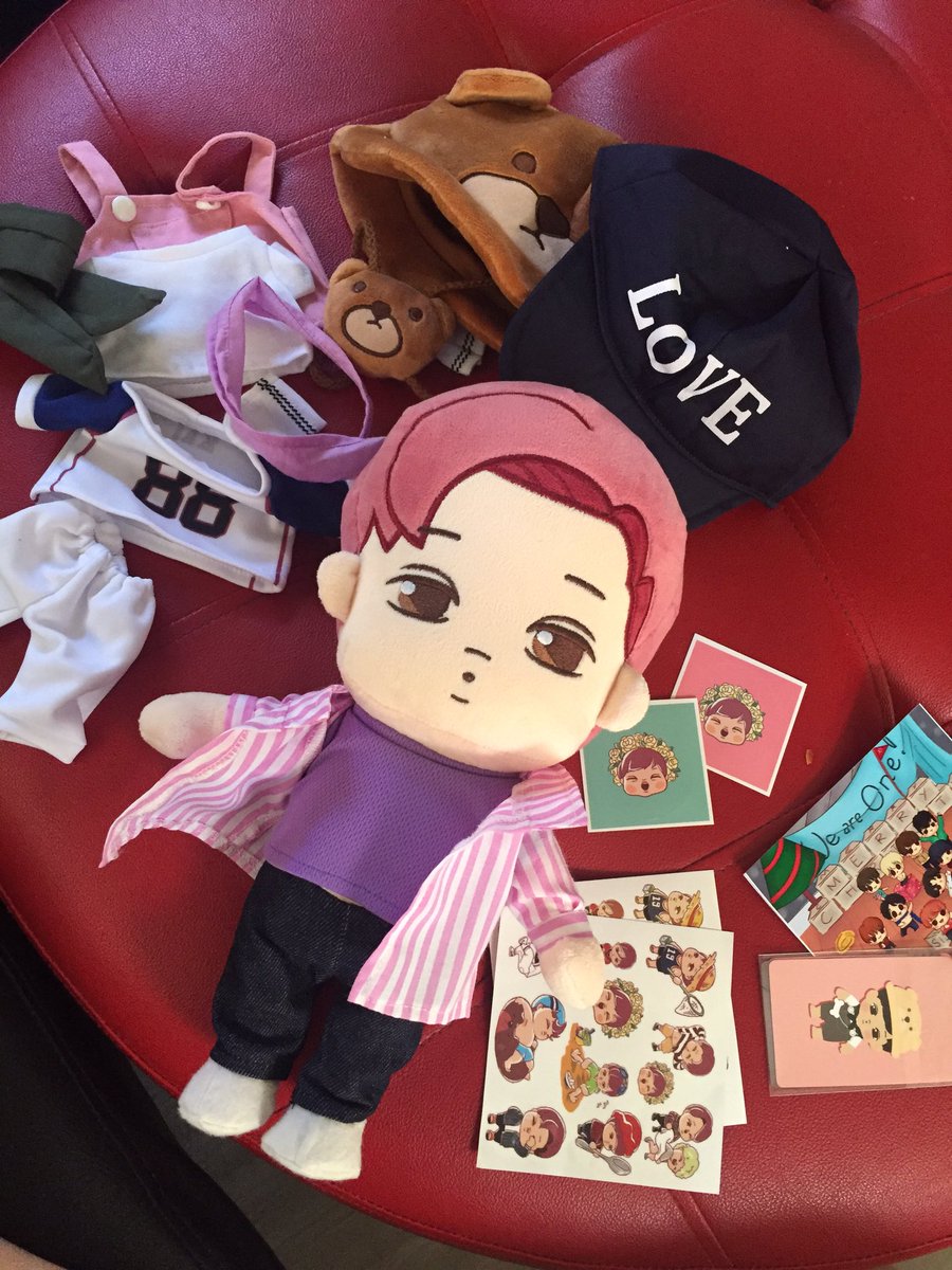 soomynini's tweet photo. [HELP RT] Selling these cute lil dolls. KAISOO doll 1500php for each. W/ clothes, shoes + freebies. #exo #exodolls https://t.co/RJJG5JDZl5