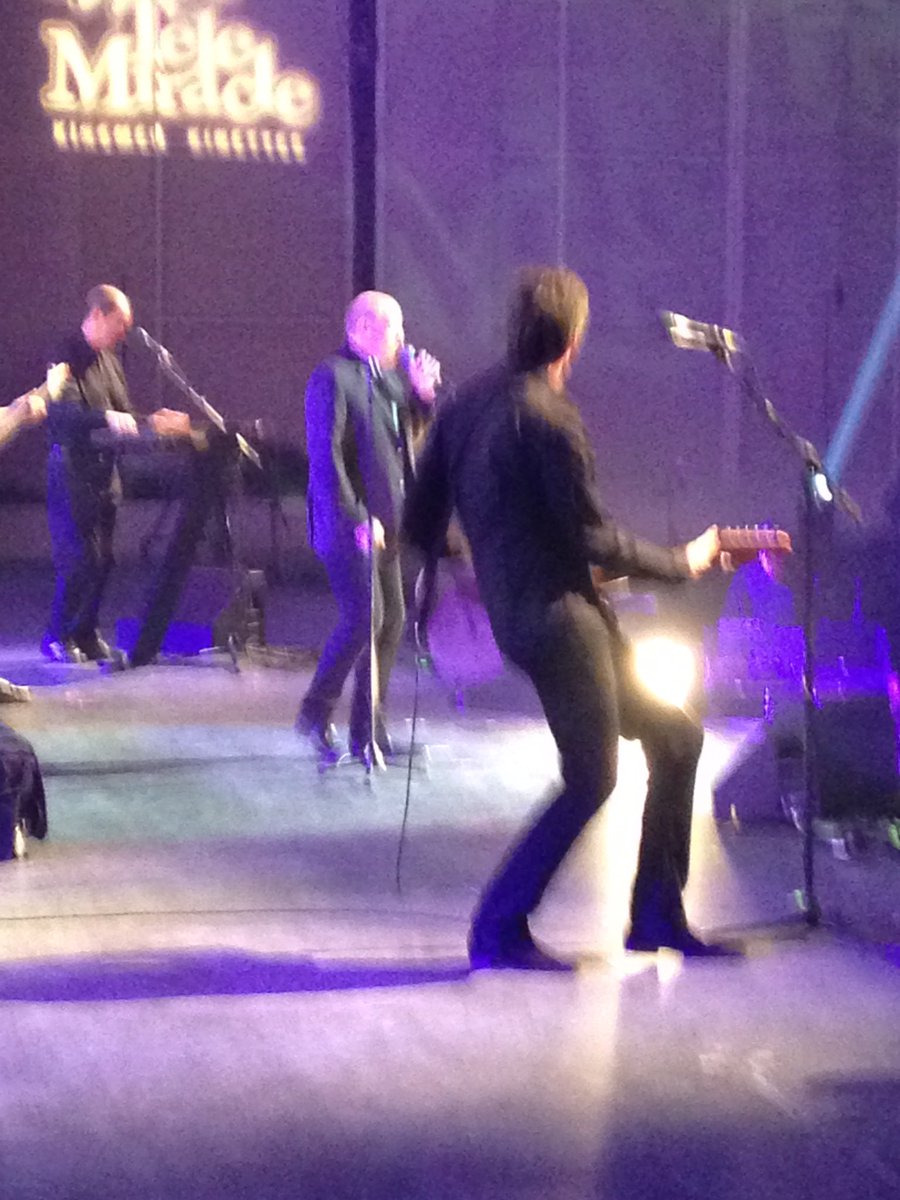roberthwalsh's tweet photo. Canadian icons. Streetheart.#TM40 https://t.co/XOQQdadU08