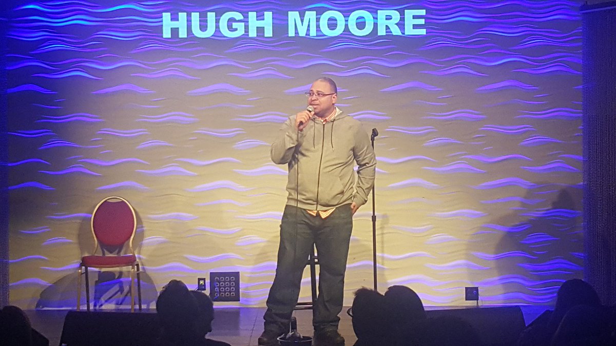 ItsRalphPorter's tweet photo. @Hugh_Moore is #rippn the stage!!! @parlorlive #Bellevue #SuperSaturday https://t.co/VWWzKW4rm4