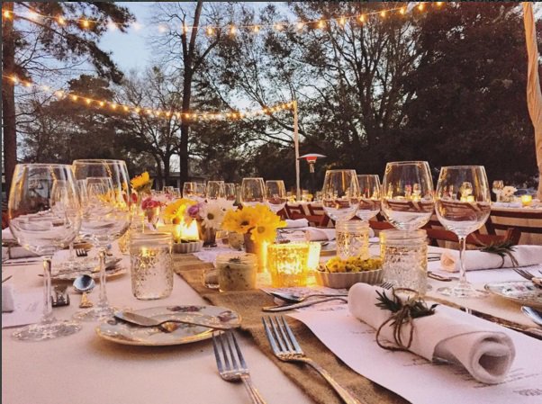 LonesomeValley's tweet photo. Via @birminghambri The tables reminded me of my wedding.  @Chef_Hayes @calliesbiscuits @tastemag @ChsWineandFood https://t.co/IXSWf6Ba3c