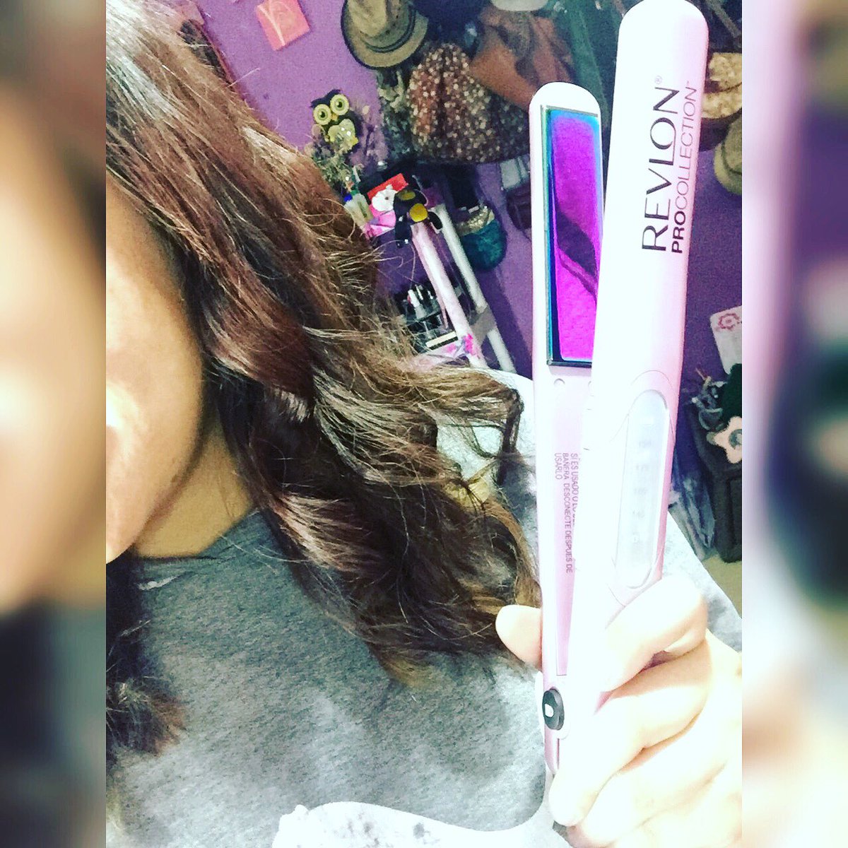 valeriacgz's tweet image. Sábado por la noche y yo juego con la alaciadora de @RevlonHT_Mx #RevlonHT
#ProCollection 💁🏻
