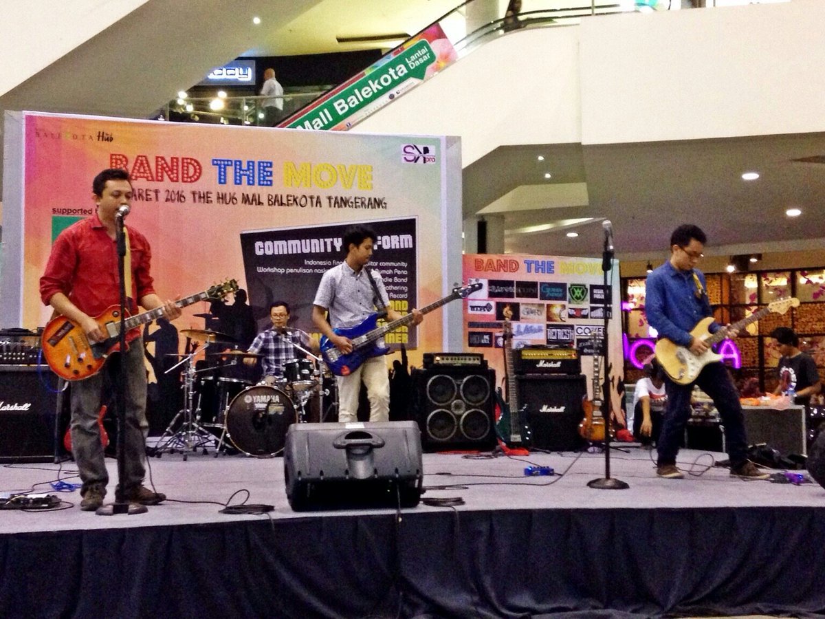 nonamenoskill's tweet photo. Thanks Band The Move....:):) https://t.co/kd9wTatYuG
