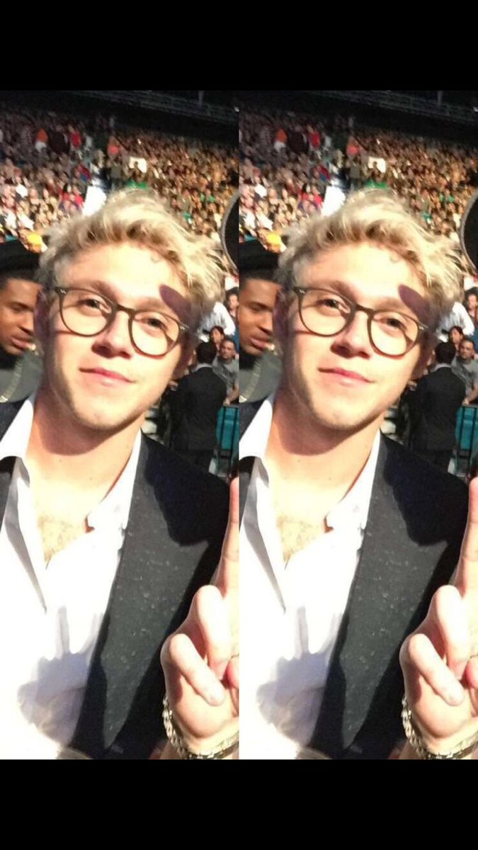 jbnulik6's tweet photo. Ja PIERODLE umarłam kurwa 🌚😍😍😍😍😍😍😍 #OhNiall #OhNoNiall https://t.co/RS888Re52F