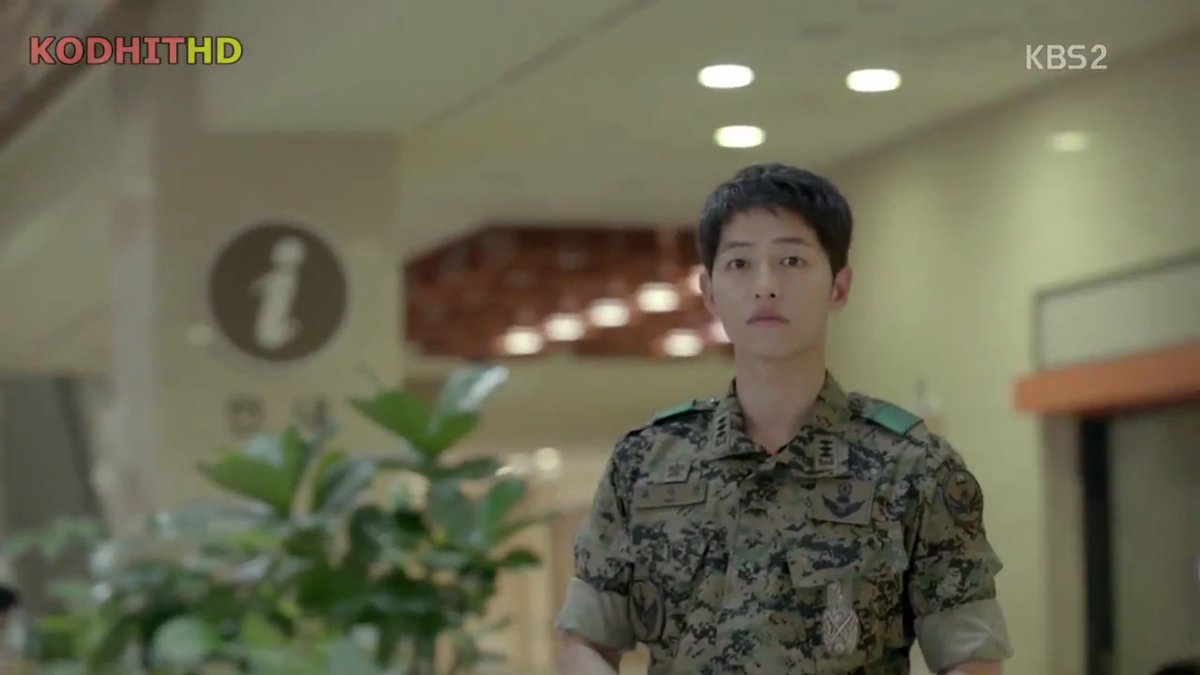 oohseries's tweet photo. ชอบฉากนี้⚡️💕💕💕
#oohseries 
#DescendantsOfTheSun https://t.co/8vLKjDKHPD