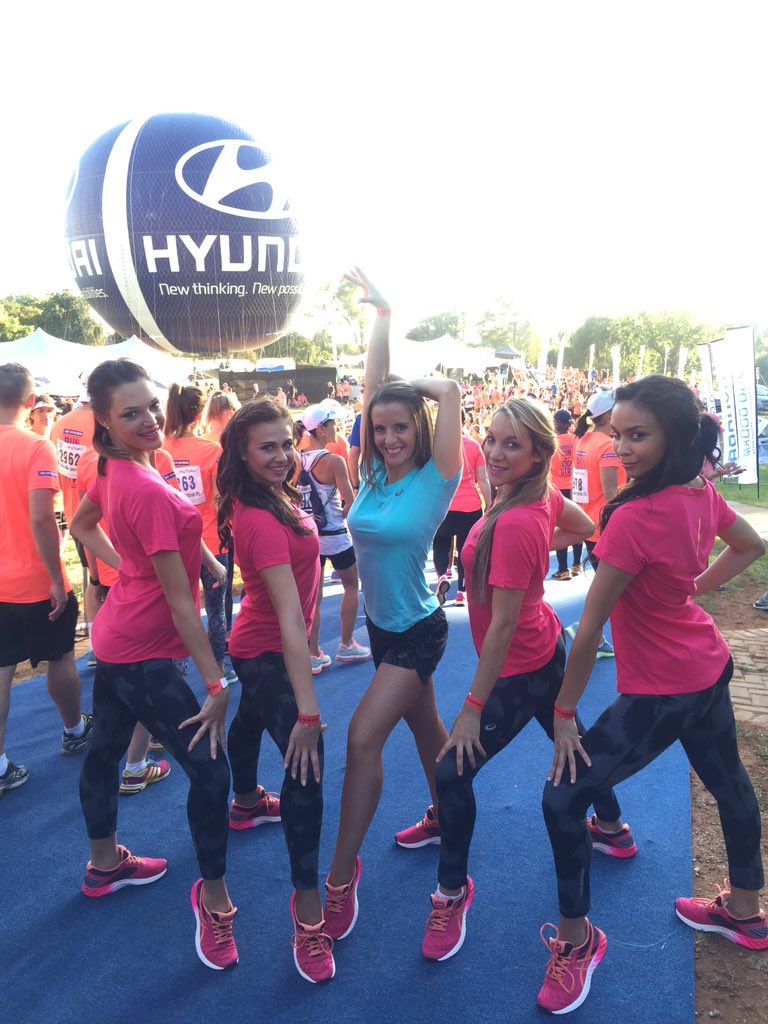NicolaBroz's tweet photo. @RocktheRunSA @ASICS_ZA girls ready to entertain 👆🏼😀 @NB_Dance @deb_jardine #rocktherun https://t.co/vAgOKJo80i