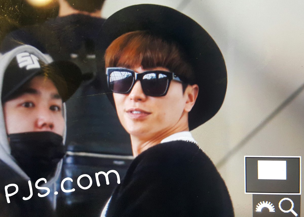pjsdotcom's tweet image. 160306 푸동공항 #이특 #leeteuk ^ㅅ^/