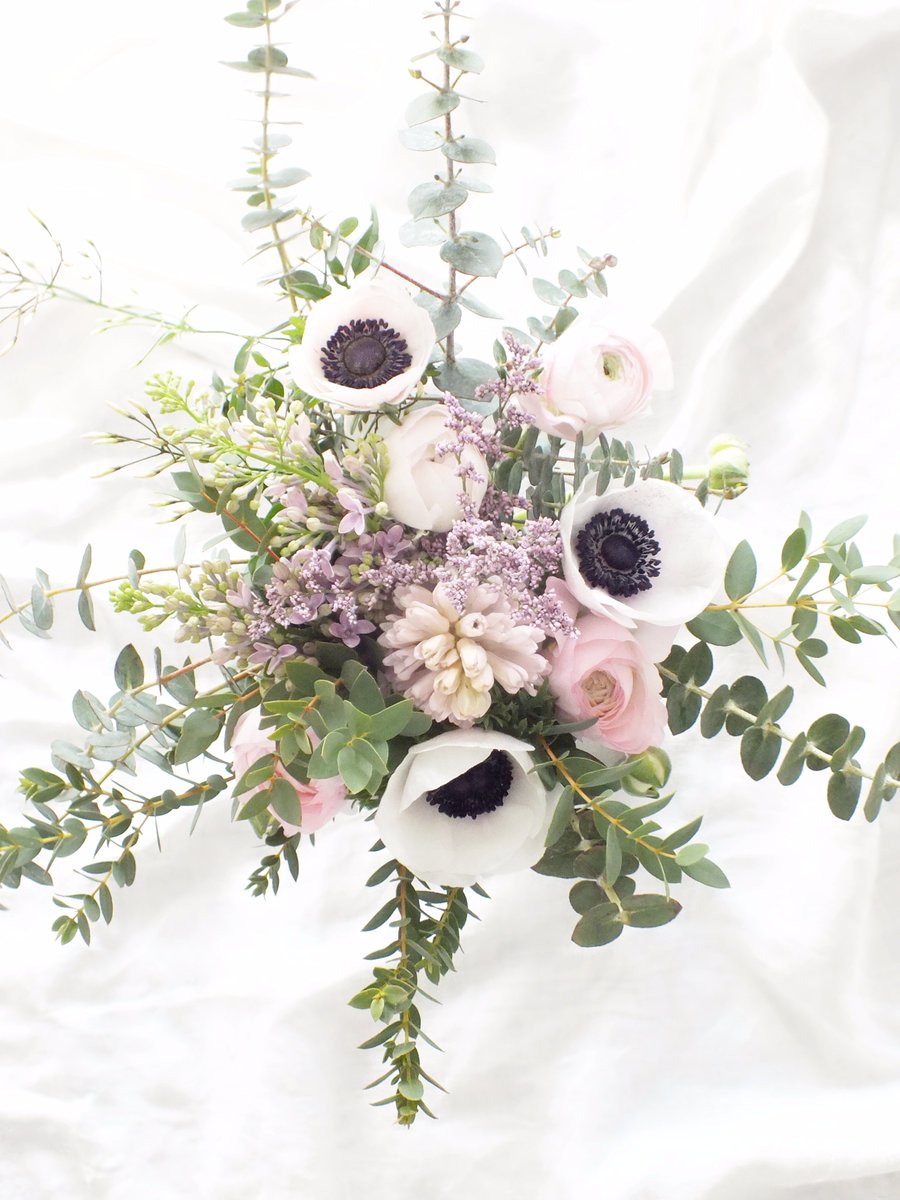 Encore une belle semaine fleurie chez Les Fleurs d'Emilijolie
#lesfleursdemilijolie #fleuriste #atelier #rennes