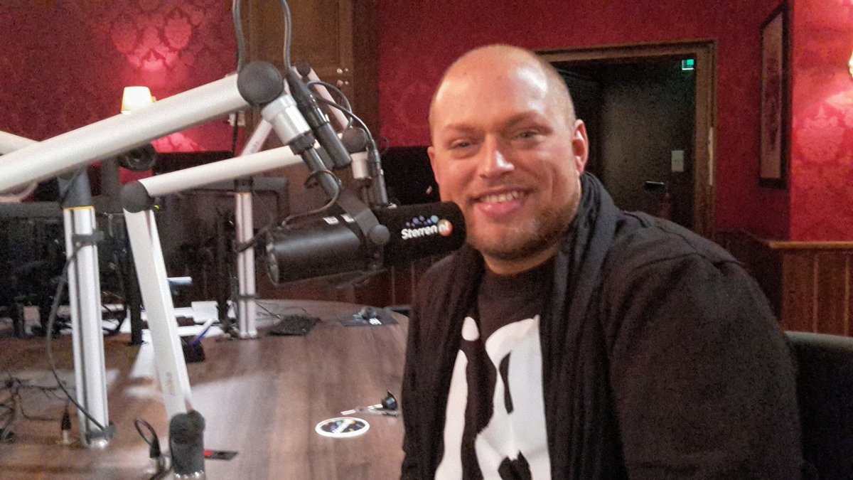 MarcodHollander's tweet photo. Nu in 'De SterrenCarrousel' te gast @jeffreykuipers bij @sterrennl Radio https://t.co/NW2RQLpGe0