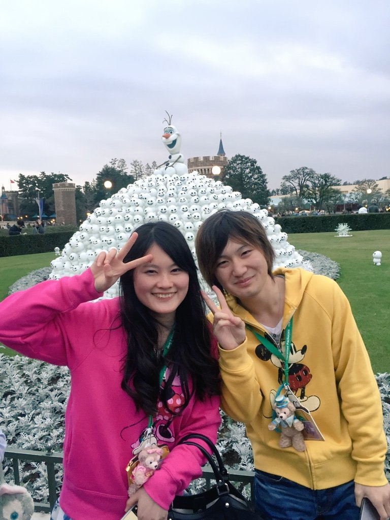 鳥本 直宏 ディズニーランド シー久しぶりに行ったし最高 オソロのパーカー初めてした カラフルな色のパーカーやったし電車で注目されてたわww 五十嵐カップルイチャイチャしとったわ 笑 T Co Ob8rq2ta
