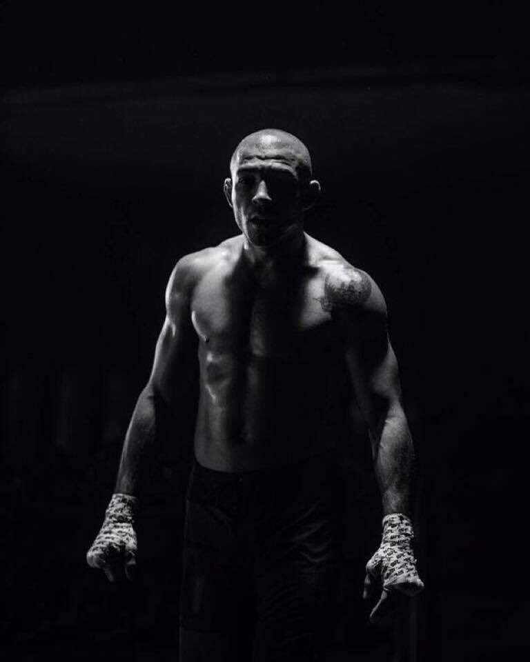 josealdojunior's tweet photo. TE ESPERO NO #UFC200, @TheNotoriousMMA! SEU SONHO DE CINDERELA ACABOU HJ, AGORA N TEM MAIS COMO CORRER DA REVANCHE! https://t.co/UOSG4yl58I