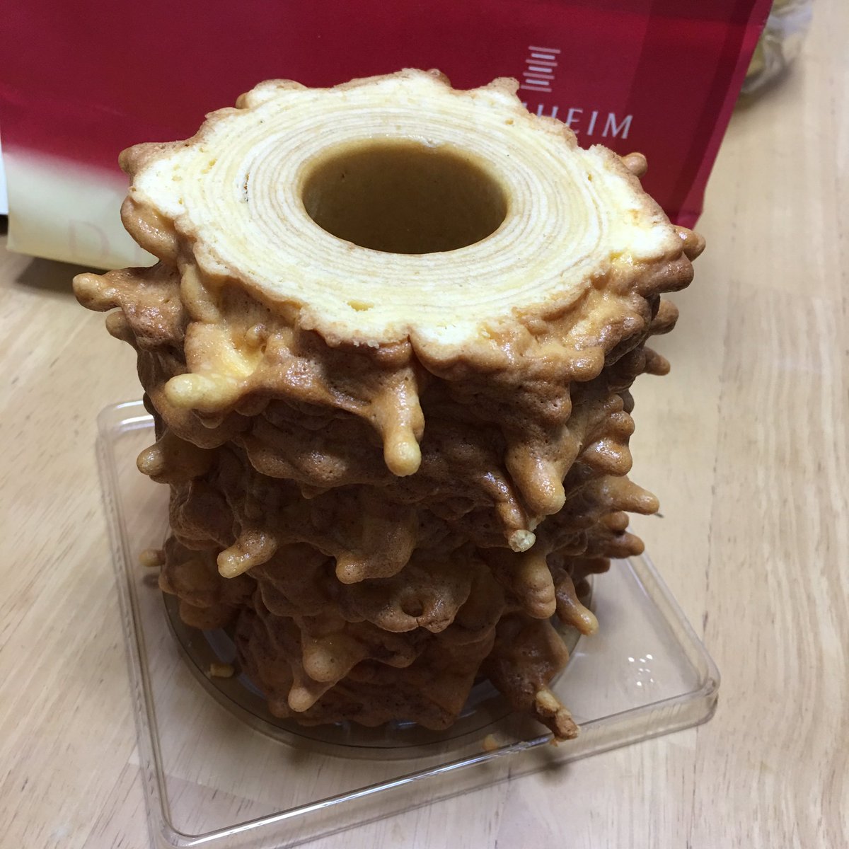 智乃介 Twitter પર そうそう ユーハイムさんのサコティスをいただきましたよ ツノの部分はカリカリじゃなかった ふにふにでした ノーマルのバウムクーヘンより柔らかいかな 3月4日は バウムクーヘンの日 T Co 6wgucduwwe