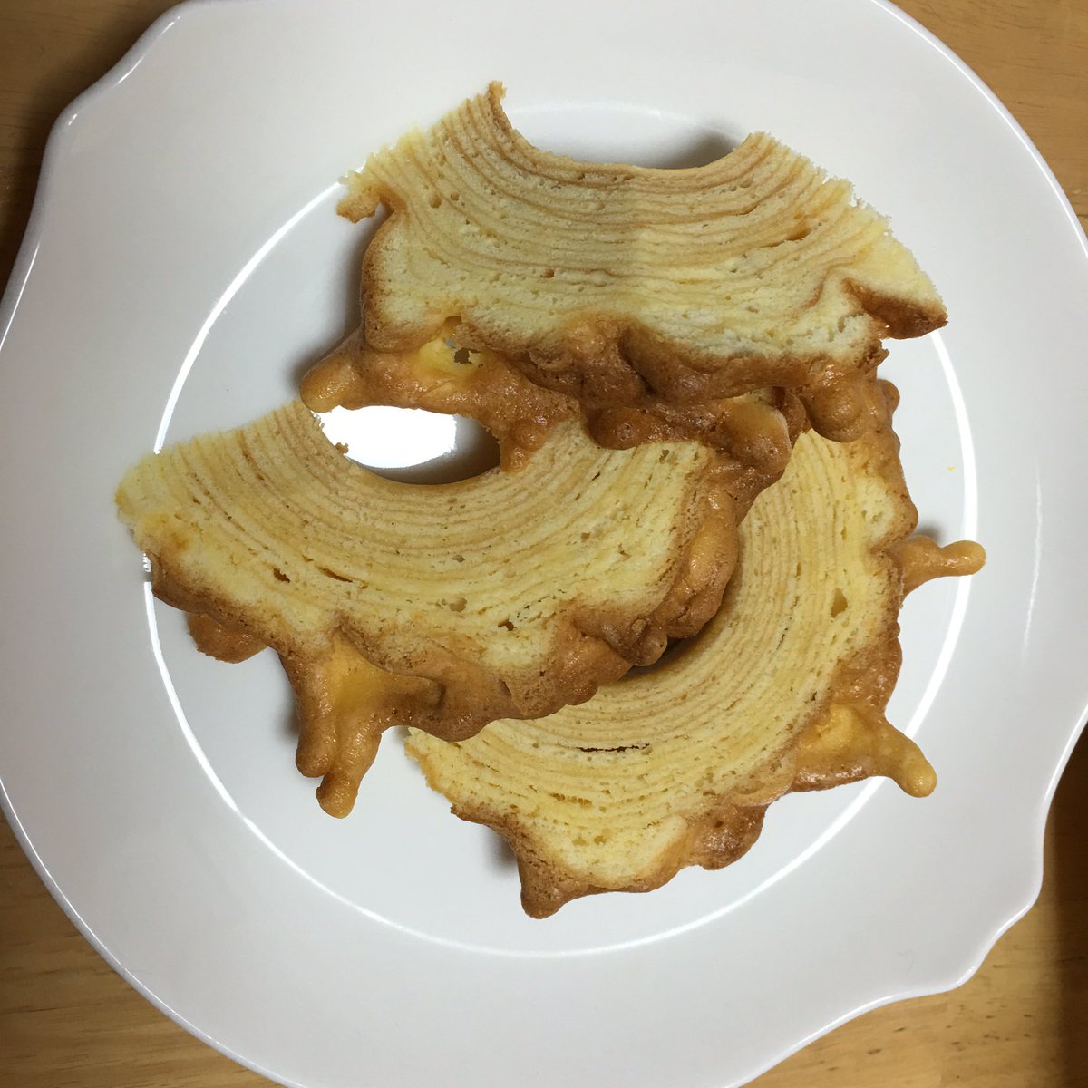 智乃介 Twitter પર そうそう ユーハイムさんのサコティスをいただきましたよ ツノの部分はカリカリじゃなかった ふにふにでした ノーマルのバウムクーヘンより柔らかいかな 3月4日は バウムクーヘンの日 T Co 6wgucduwwe