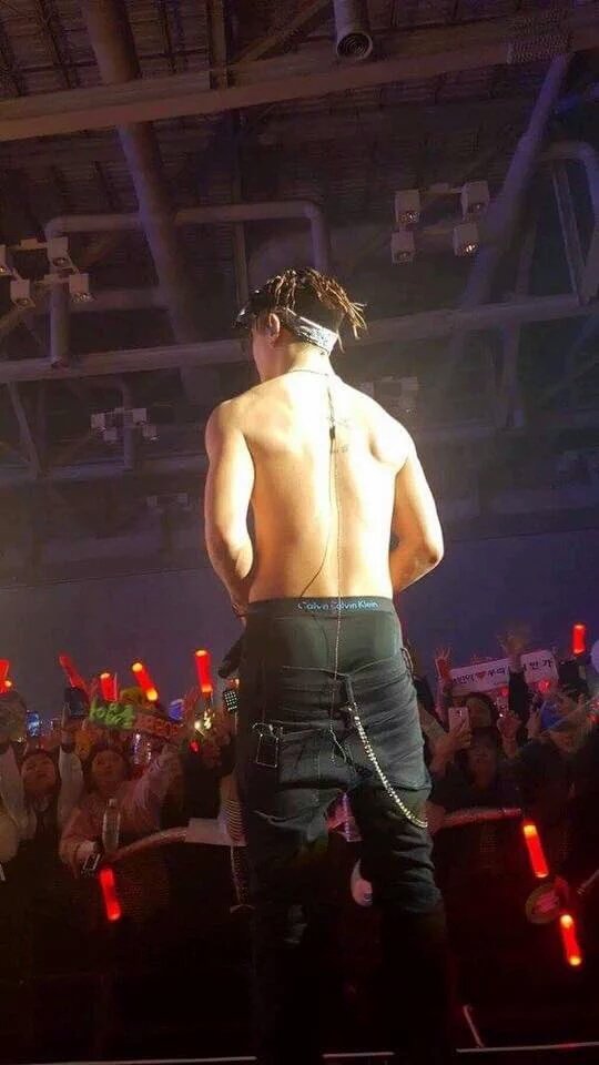anjayraa's tweet photo. #iKON doing #iPORN 😂😂😂😂🔞🔞🔞🔞🔞
#bobby #hanbin #yunhyeong #donghyuk #iKONCERTinBusan https://t.co/Ve8rpuluBO