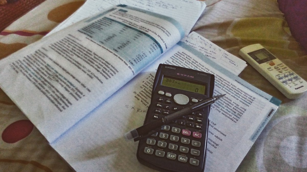 BbShirah's tweet photo. Good luck! 💪💪 Doakan kami berjaya.. Inshaa Allah.. Allahumma Amin.. 😉😉 #stpm2015 #repeatpaper https://t.co/OKJPEeCPsz