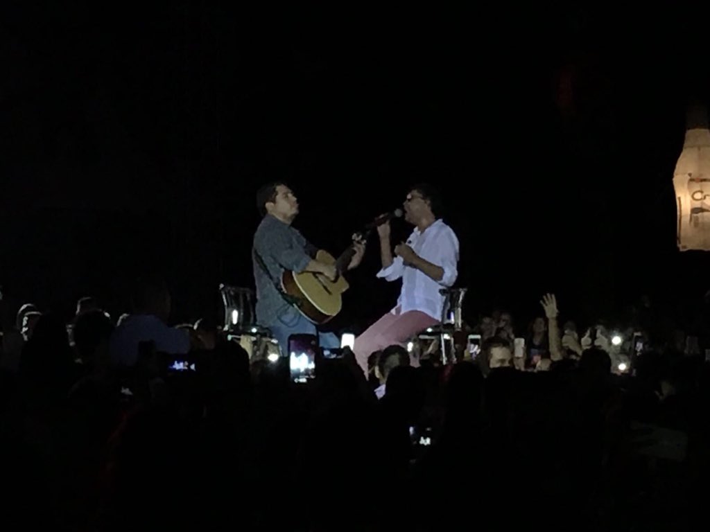 Brendaa_Montoya's tweet photo. #MilCiudadesTour @andrescepeda https://t.co/I261NgKfT9