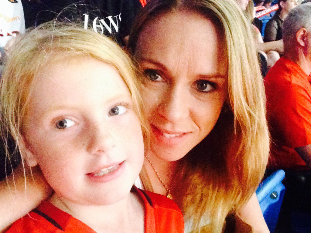 OmmersPencil's tweet photo. #RedArmySelfie https://t.co/PnO15ogWXE