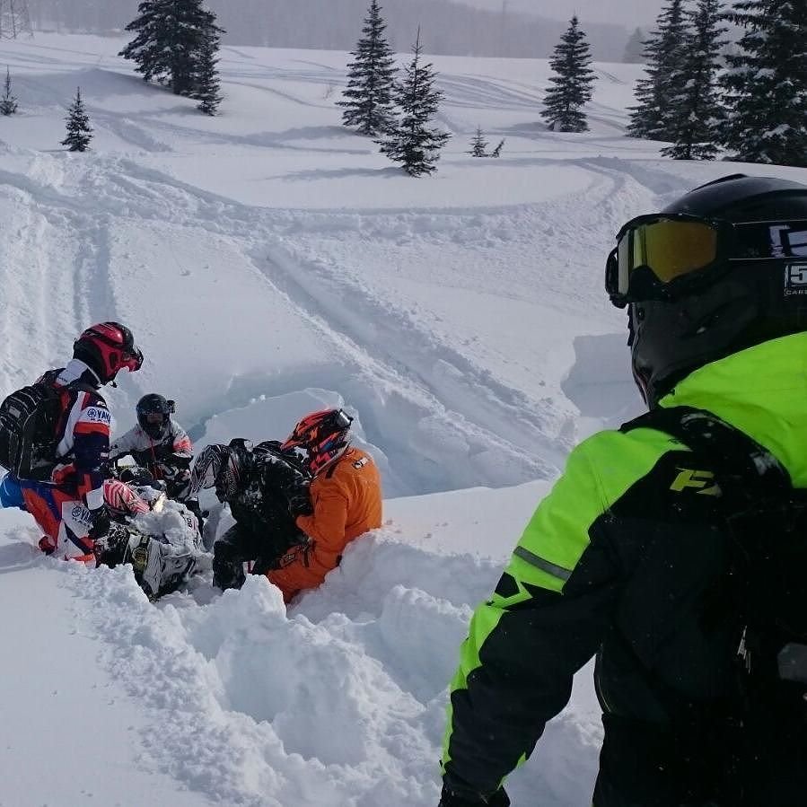 SnowmobileFotos's tweet photo. #Snowmobile Foto: By Instagram evosleds https://t.co/gwWvNGmZlu #evosleds #ergaki #ergakicom #rrrvachi #redsleds #… https://t.co/ayWtKXxiYp
