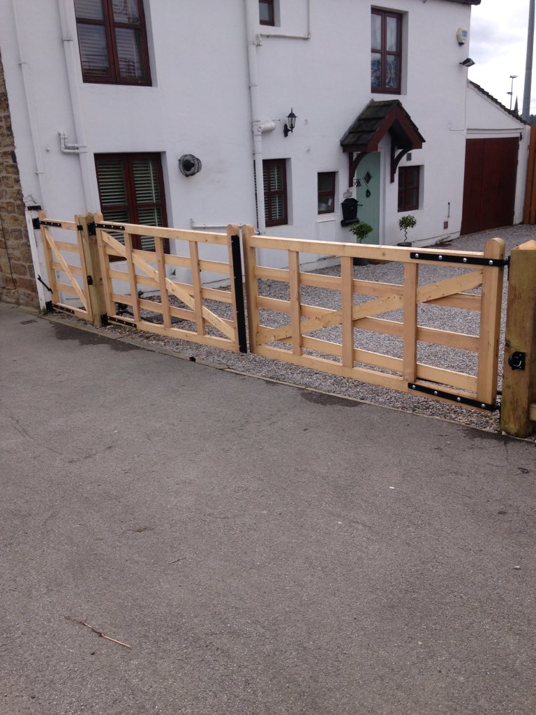 @requirejonery tweet media