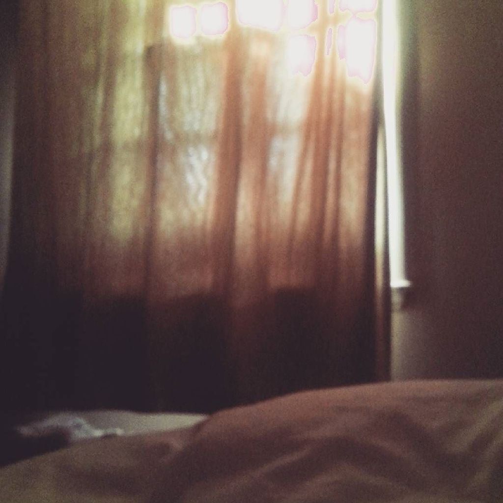 slimminglondon's tweet photo. Soooooooo cosy! #ilovesundays #cosybedroom #sunstreamingin https://t.co/YN5ZX64vV2