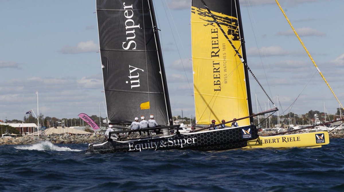 wmrt_liverace's tweet photo. Sehested shuts Canfield out at the start and leads the event favourite around the track, the score 2-1 #wmrtfreo https://t.co/0qwQOoLEJ9
