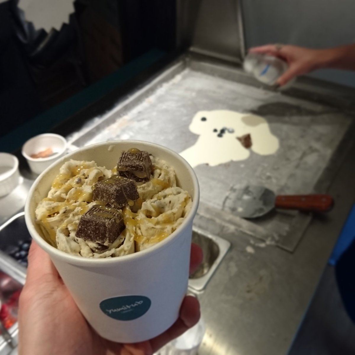 yumitub's tweet photo. Munchie and Cookie Dough ice cream ready for the @deliveroo treatment!🍦🚵🏠 #yumitub #thaiicecreamlondon #popbrixton https://t.co/YGCKNJxnyN