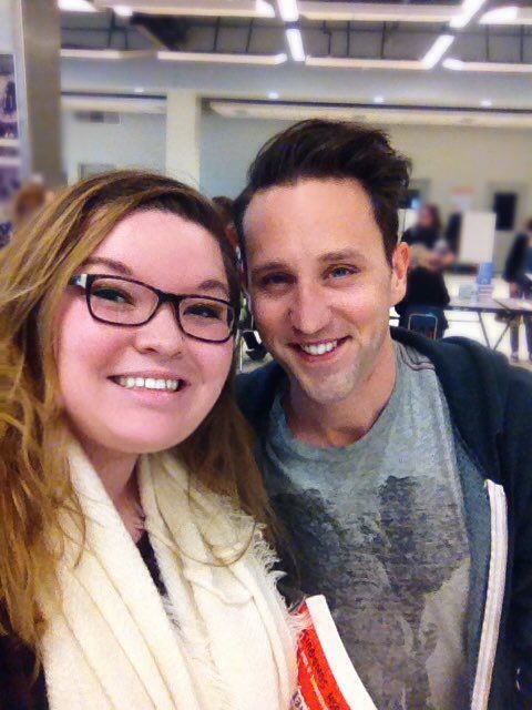 MangoMolly's tweet photo. THRILLED to FINALLY meet the great @JoshSundquist his panels were amazing and I'm so glad I got this opportunity! https://t.co/jU3hCFHpm6