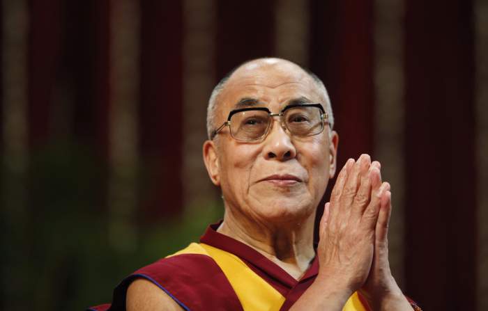 mindfulive's tweet photo. The art of happiness: 8 life lessons from the Dalai Lama: https://t.co/sAKm9STbVD @artofwb https://t.co/K6fVN3hopY