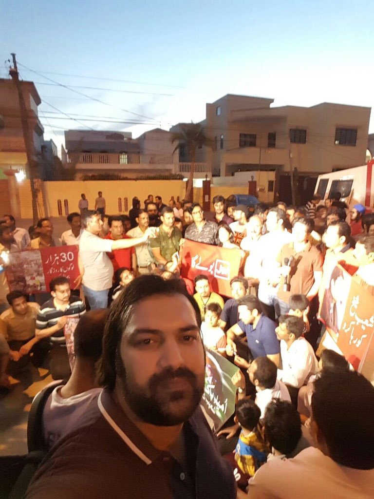 salmanbelieve's tweet photo. "Plz Bol ko Bolne Do" #SupportShoaibShaikh #BOLisBACK #AXACTisBACK @BOLNETWORK @Benazir_Shah @husainhaqqani #Help https://t.co/l1iADScImt