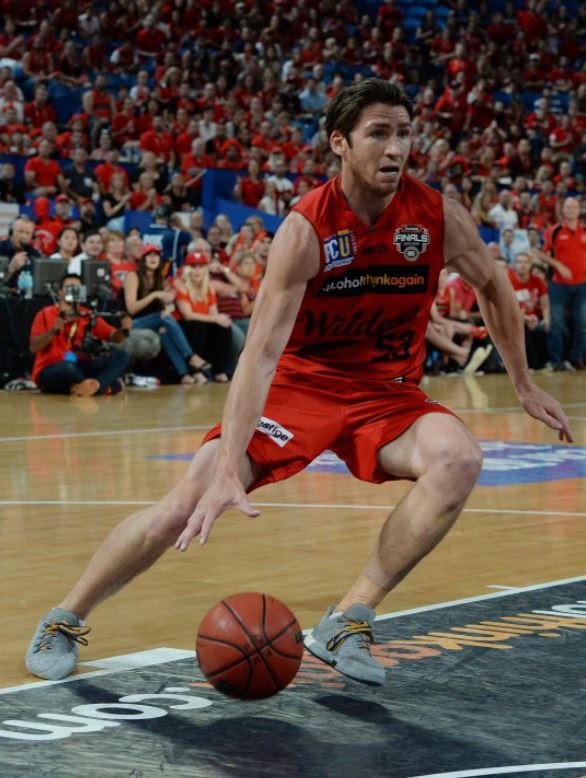FoxBasketball's tweet photo. MVP! MVP! MVP!

Damian Martin (@damianmartin53) wins the Larry Sengstock Medal for the @NBL Grand Final MVP! https://t.co/74L2oMT4Hx
