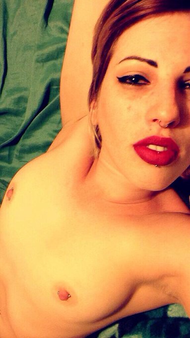 It's late and I'm #bored and #horny..   #ThinkingOfYou 😈😘 https://t.co/0vcfD6M9X6<a href="/tag/bored"class="tags">#bored</a><a href="/tag/horny"class="tags">#horny</a><a href="/tag/thinkingofyou"class="tags">#ThinkingOfYou</a>