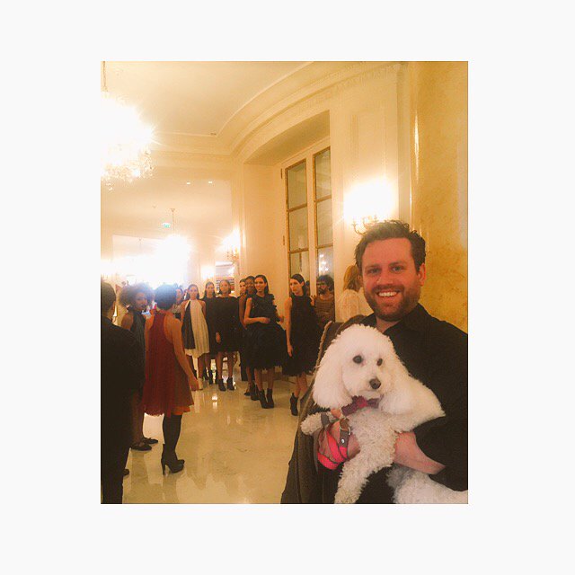 Harry_Nicole_'s tweet photo. P F W #ParisFashionWeek #parisfashionmonth https://t.co/a1zJmBsUho