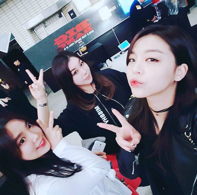 AileeTH_SM's tweet photo. [TRANS] @itzailee ในที่สุดก็ได้มา ㅋ finally here BIGBANG #MADE concert last day https://t.co/geCRzKpEfp https://t.co/NbiYAaIOLD