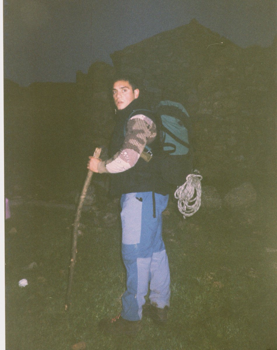 Mira <a href="/malamonedaviva/">YacimientoMalamoneda</a> que foto he encontrado! Que recuerdos en el yacimiento en 1999.... y que joven...., :-( jeje.