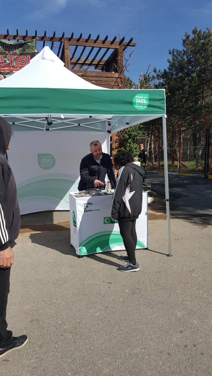 Standımıza halkımıza Yeşilay' anlatıyoruz <a href="/1920yesilay/">Yeşilay</a> @dromozturk @obaturhan <a href="/mikaraman/">M. İHSAN KARAMAN, MD, PhD</a> @egemenyesilay