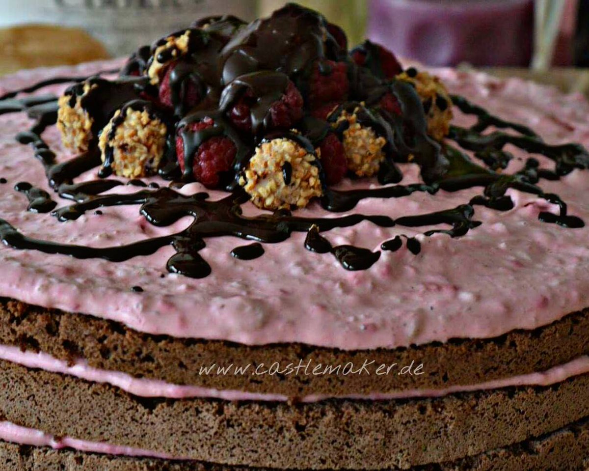 Anja9600's tweet photo. Lust auf #torte? https://t.co/1ty14fNnBP #backenmitgiotto #giottotorte #backen #foodblogger https://t.co/hVKJ78aFJX