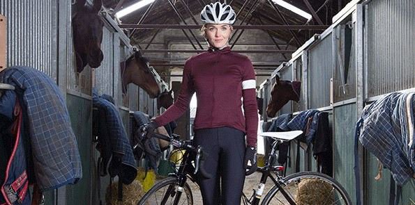Betfair's tweet photo. We'll be sitting down with @v_pendleton for a chat tomorrow. Get any Q's you'd like us to ask in using #AskVP https://t.co/GrF4MYh1Ya