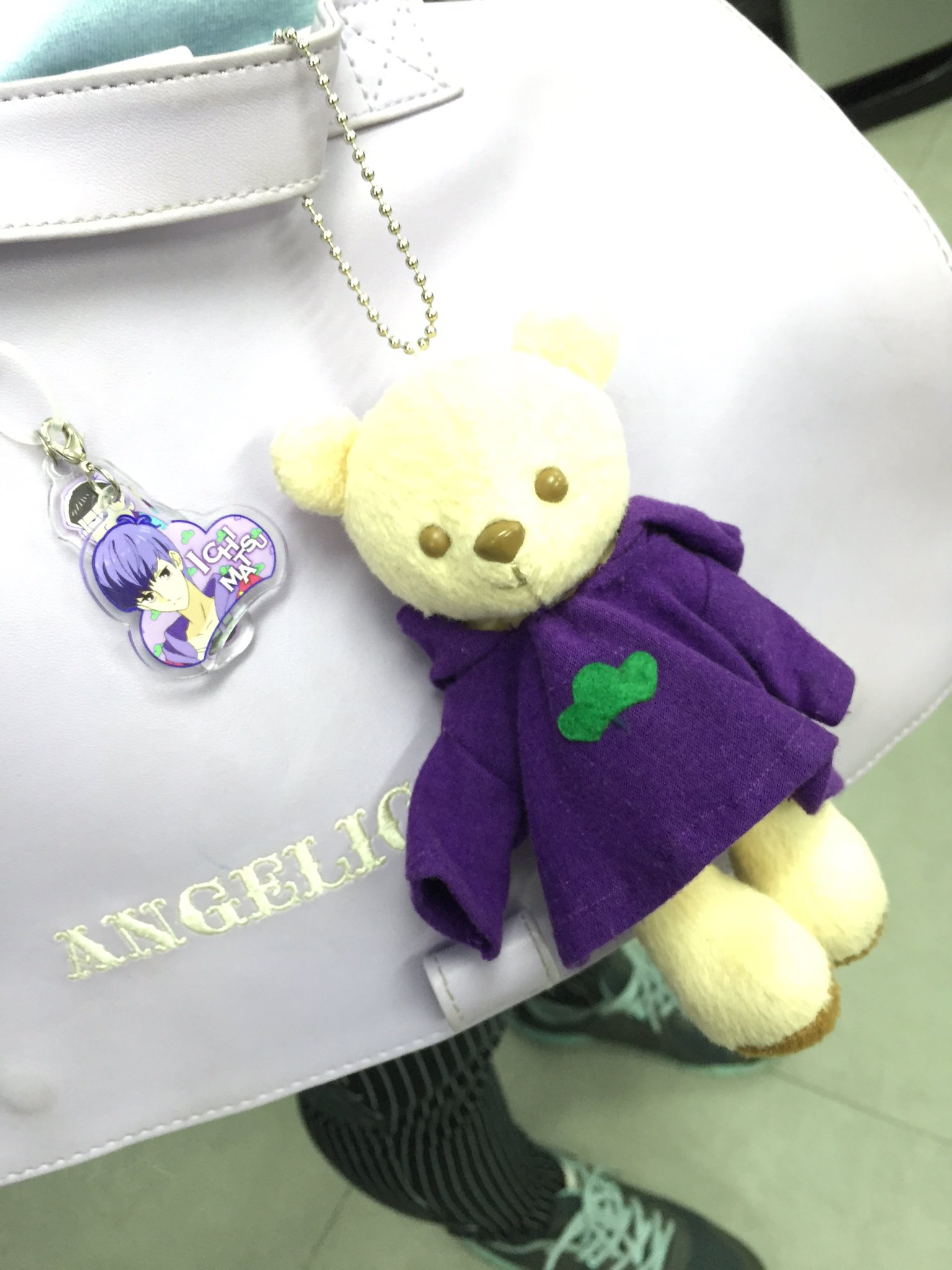 Tuwita Shotaro Otani A Tuwita スタッフの自作のくまめいと衣装があまりにも可愛いかったので お願いしてパシャリ ﾉ 一松推しなのね T Co 6xhlidbrrk