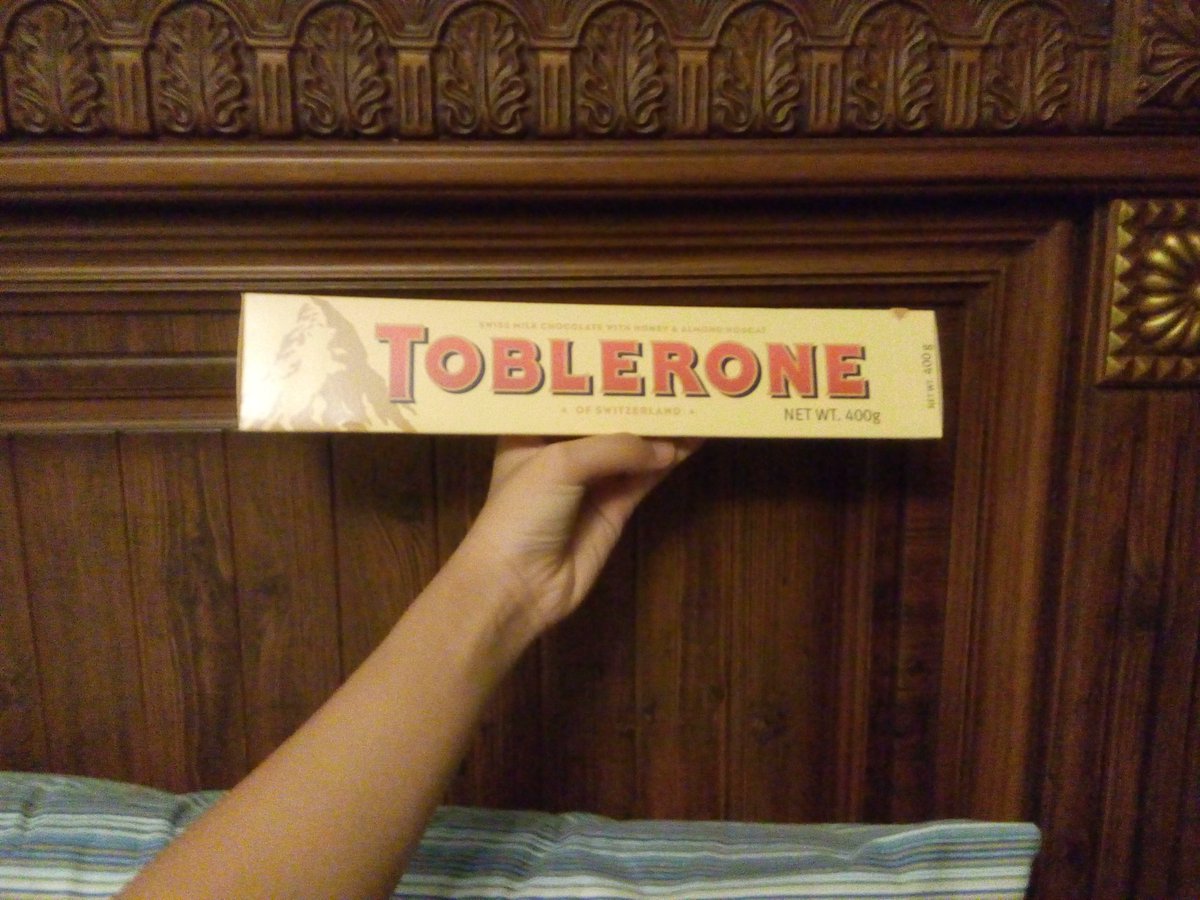 MainChick18's tweet photo. Toblerone 😍🍫🍫🍫 https://t.co/xiQuTiVJyM
