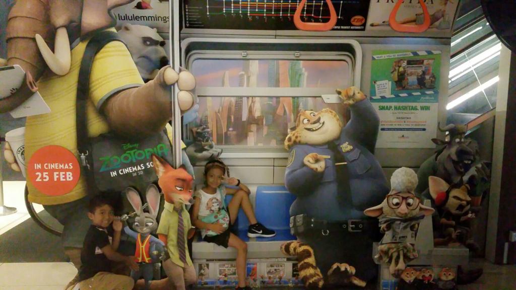 Lyn_Emerald's tweet photo. When Munafik's a craze these days, we decided to opt in for Zootopia. Hehe Movie night out wif the kids earlier on. https://t.co/XyR9z3z4HE