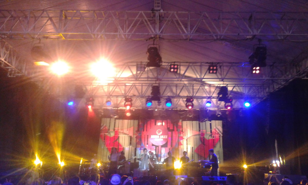 merchmaniacs's tweet image. Now on stage @GAC_music  at Java Jazz Coffee stage Promoted by @JavaFestPro  #JJF2016 #MMLivetweet #MMmedia