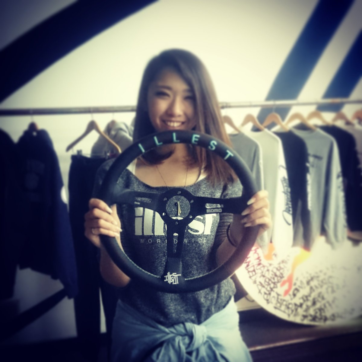 JUNYA_G's tweet photo. やっとステアリング取りに行けた！
しかしショートボスがない！ https://t.co/vNblHe0eZR