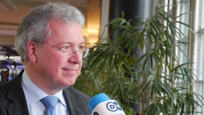 dw_turkce's tweet image. #CSU'lu #Ferber: '#AB #Türkiye'nin şantajlarına boyun eğmemeli.' dw.com/p/1I867