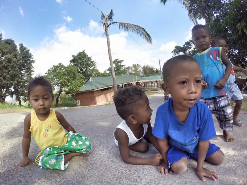 ট ইট র ワールドギフト国際支援ngo 再利用 寄付活動 原住民族の村の小学校で寄付 支援ミッションを行いました その際の画像や記事はコチラ T Co Cq66og2ihb 寄付 原住民 小学校 子供たち 村 T Co Xa8srp9iiq