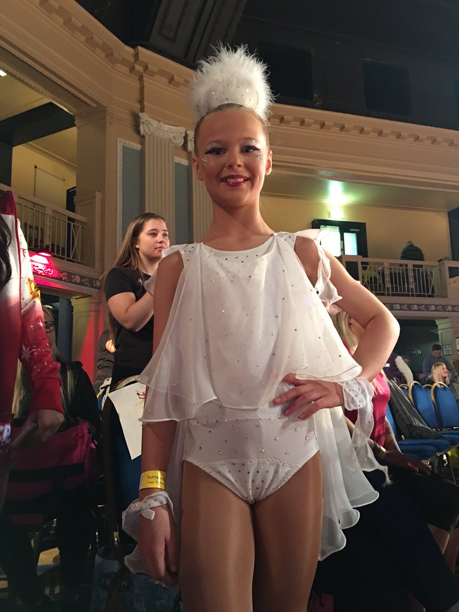 CheerFestival's tweet photo. Onto our youth jazz solo division - Zoe #battleonthebeach https://t.co/xq6XowwNMs