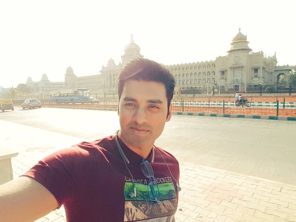 AnkushLoveUAll's tweet photo. Xploring bangalore.. 😊😊 https://t.co/06R3lYvTIM