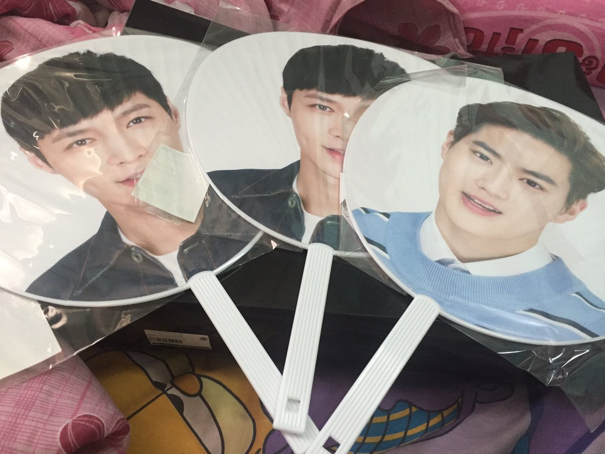 Azusa_BFC's tweet photo. [บน]ติด1ใน100 แจกแผ่นรองชานแบคจากLMR japan+พัดคอนA-Nation 🙏🙏🙏  #NatureRepublic #JourneyToNatureRepublicInBangkok https://t.co/Vu1tGsWfeX